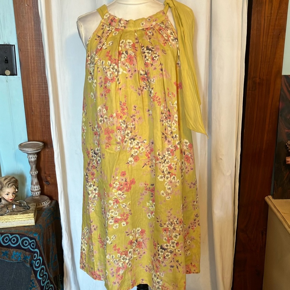 Bellmbia size medium mustard linen dress